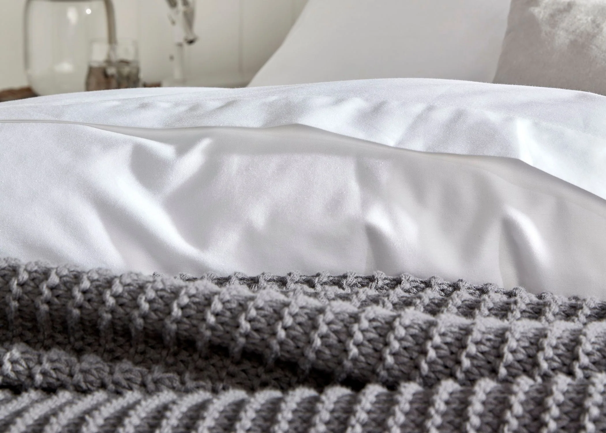 Christy Luxury 400 Thread Count Sateen Cotton Bedsheet – Classic White - Image 3